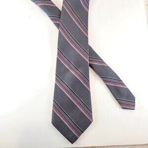 Mens Tie Ketch Gray Red Striped Floral Polyester USA 57" Vintage Classic 3.25"